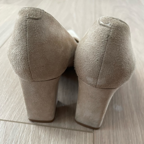 Marc Fisher Zala pump in natural taupe suede 6 - Picture 2 of 4